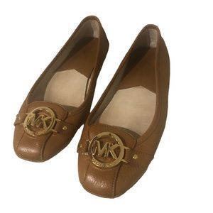 Michael Kors ballet flats in brown. Used.